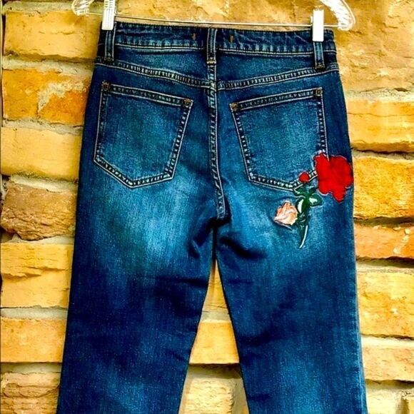 FREE PEOPLE EMBROIDERED ANKLE SKINNY JEANS XS (or Jr’s) NWT - Picture 6 of 16